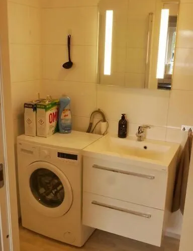 아파트 Nyrenovert Med Gratis Parkering